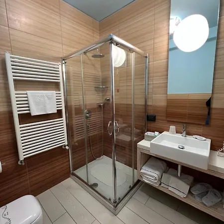 Tabu Hotell 3*
